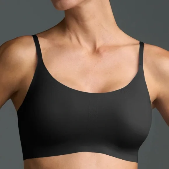 Seamless Eby Support Bra bundle (3 bras and 1 panty) - Picture 7 of 12